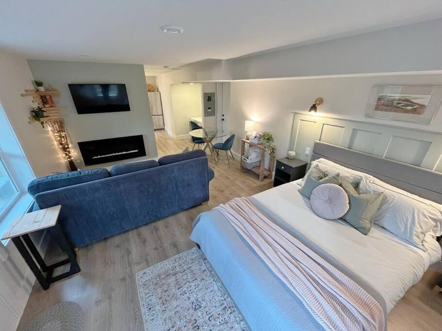 Modern Studio With Soft Tub And Mountain Views - Ratcliffe Guest Suite Duncan Bagian luar foto